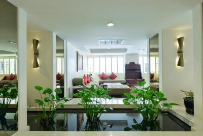 سنتر پوینت سرویسد اپارتمنت تونگ لو