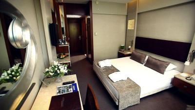 کروانسار ترمال-کنونشن سنتر اند اسپا