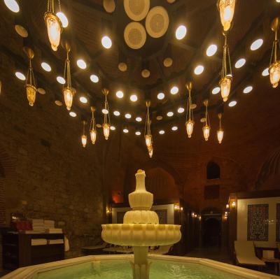 کروانسار ترمال-کنونشن سنتر اند اسپا