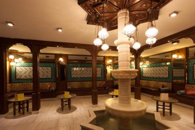 کروانسار ترمال-کنونشن سنتر اند اسپا