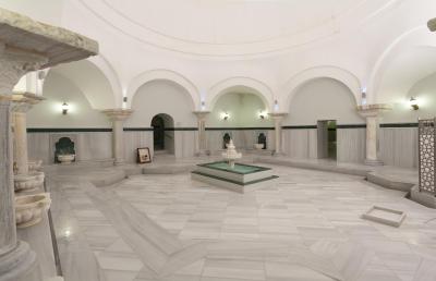 کروانسار ترمال-کنونشن سنتر اند اسپا