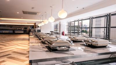 دز هتل اند سویتز بای ویندهام فراسر بوسینز پارک