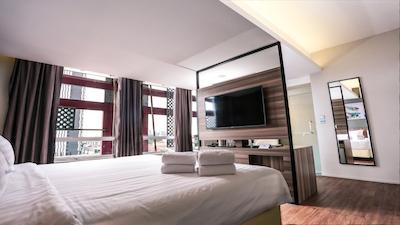 دز هتل اند سویتز بای ویندهام فراسر بوسینز پارک