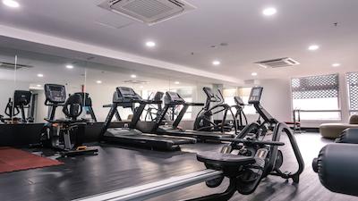 دز هتل اند سویتز بای ویندهام فراسر بوسینز پارک