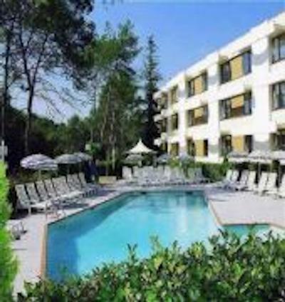 نوتل انتیبز سُفیا انتیپلیز