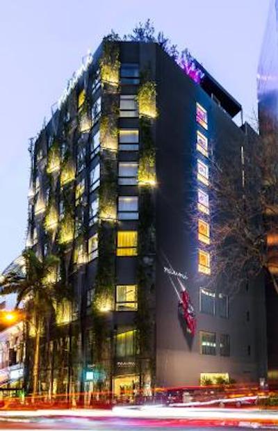 نائومی سنگاپور