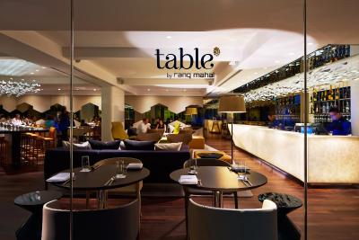 نائومی سنگاپور