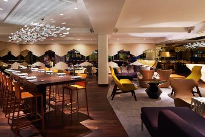 نائومی سنگاپور