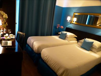 تاماریز هتل پاریز