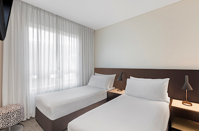 ادینا اپارتمنت هتل پرد