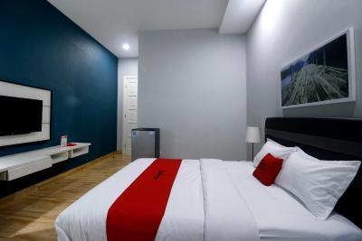 ردورز پرمیوم نیر رز پندک اینداه