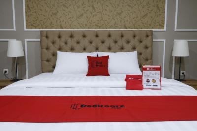 ردورز پرمیوم نیر رز پندک اینداه