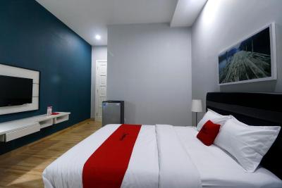 ردورز پرمیوم نیر رز پندک اینداه