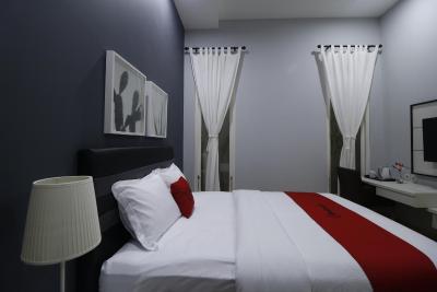 ردورز پرمیوم نیر رز پندک اینداه