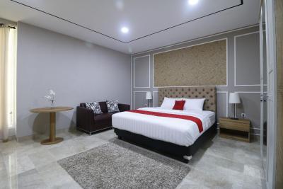 ردورز پرمیوم نیر رز پندک اینداه