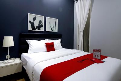 ردورز پرمیوم نیر رز پندک اینداه