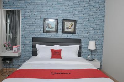 ردورز پرمیوم نیر رز پندک اینداه