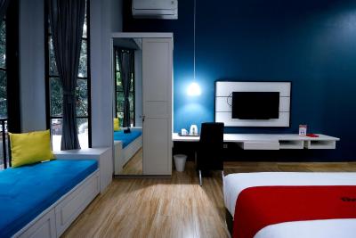 ردورز پرمیوم نیر رز پندک اینداه