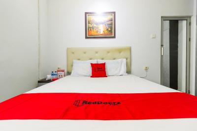 ردورز نیر گاجاه مادا پلازا 2