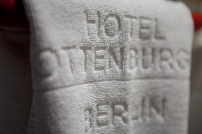 ارت هتل چارلتنبورجر هف