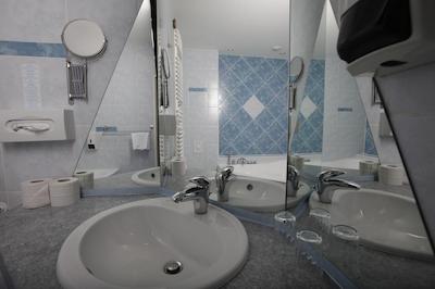 ارت هتل چارلتنبورجر هف