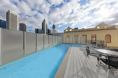 ادینا اپارتمنت هتل پرد باراک پلازا