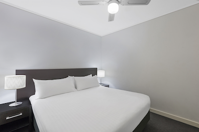 ادینا اپارتمنت هتل پرد باراک پلازا