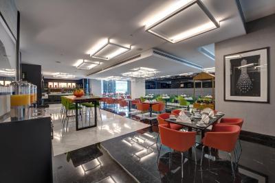 نوتل شارجاه اکسپو سنتر