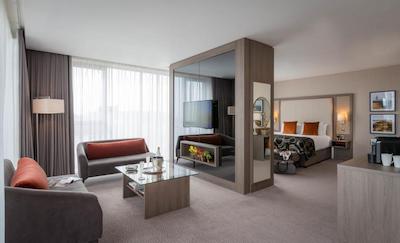 کلتون ویتز هتل