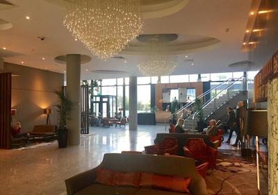 کلتون ویتز هتل