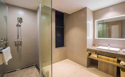 اتور هتل چنگدو تونگزیلین