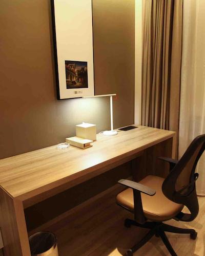 اتور هتل چنگدو تونگزیلین