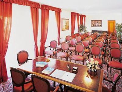 کلنا پالاس هتل مدیترانئو