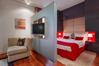 مامیسون آل-سوئیتس اسپا هتل پوکروکا