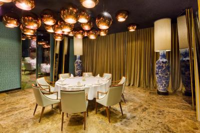 مامیسون آل-سوئیتس اسپا هتل پوکروکا