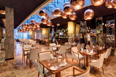 مامیسون آل-سوئیتس اسپا هتل پوکروکا