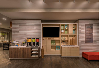 هم2 سویتز بای هیلتون رنو