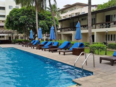 نوتیکال این