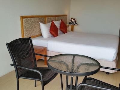 نوتیکال این