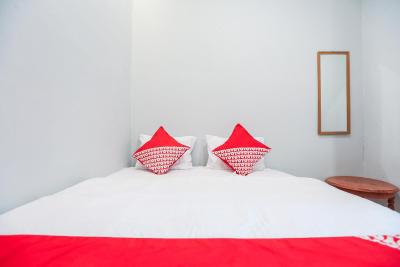 اُیو 135 منتنگ گوست هوس