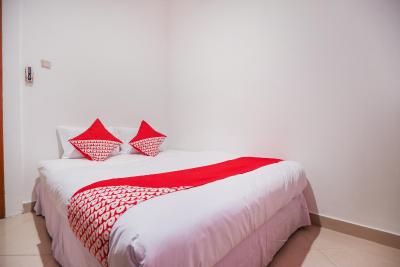 اُیو 135 منتنگ گوست هوس