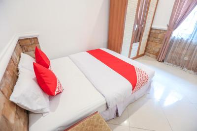 اُیو 135 منتنگ گوست هوس