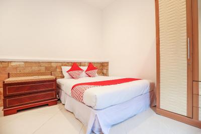 اُیو 135 منتنگ گوست هوس