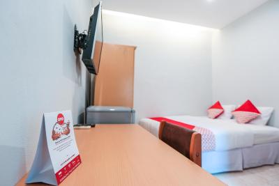 اُیو 135 منتنگ گوست هوس