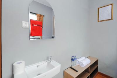 ردورز نیر مانگارای استیشن 2