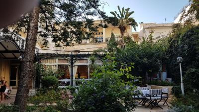 اچیلین پالاس