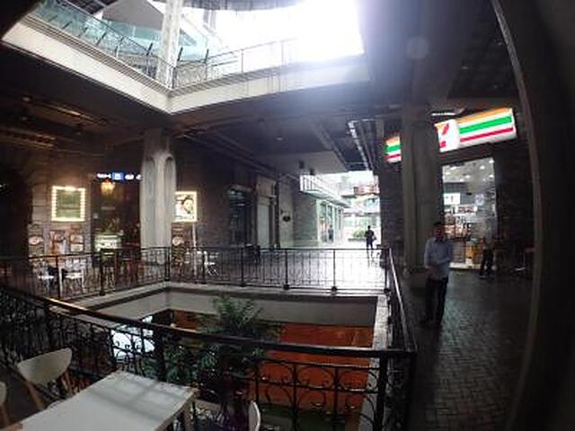 دی المنتس بیزنس هتل دامانسارا