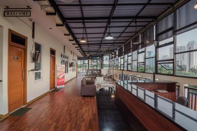 ردورز پلاس نیر سمانگی