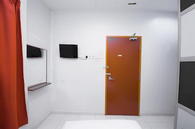 اُیو 582 هتل والک این