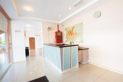 اُیو 582 هتل والک این